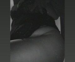 Portland, Oregon Female Escort — Condom-Only Meetups - Image 4