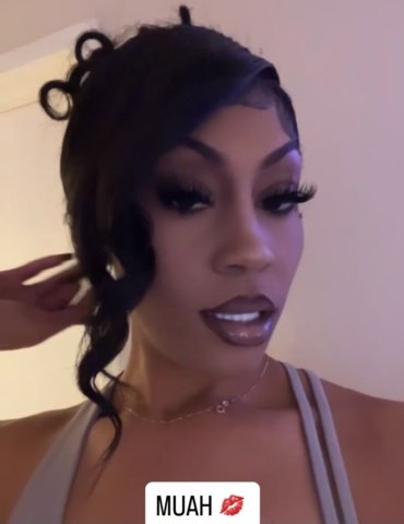 North Bay CA Female Escort — Cardate/Outcall Ready, Foot Fetish Friendly - 1