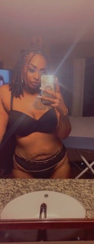Norfolk Outcall Female Escort — Recent photos, FaceTime or video verification - 1