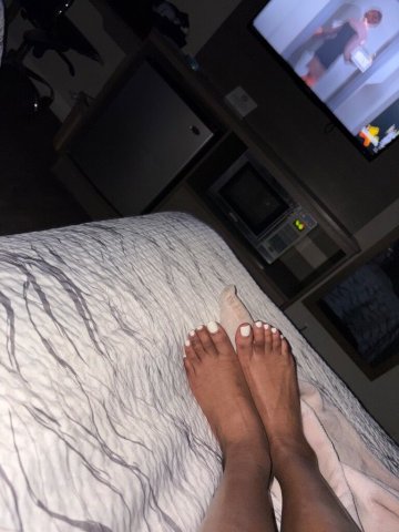 Queen Mari (22) — Adult Services with Pricing (No Bare/No Anal) - 1