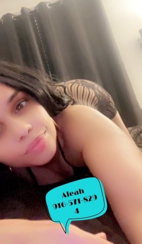 Aleah (28) — Petite Female Escort in Bakersfield, CA - 1