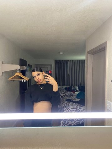 Concord Female Escort — BJ Dates, Backshots & Foot Fetish - 1