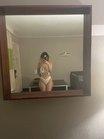 Roanoke, VA Female Escort — In-call only, verification ready, no deposit - 1
