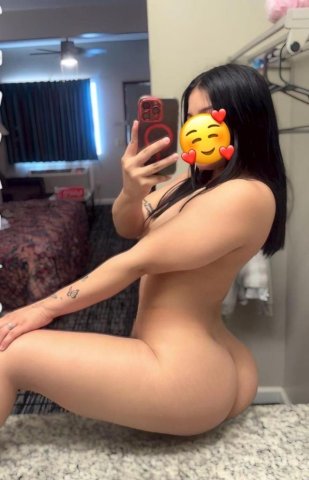 Palm Springs CA Latina Escort — BBJ, Doggy - 1