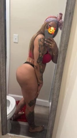 Lowell Female Escort — anal, BBJ, lluvia de oro - 1