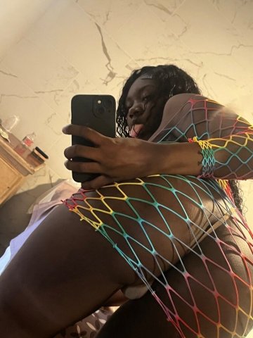 San Diego Female Escort — Incall & Outcall Specials (HHR / Hour / Car Date) - 1