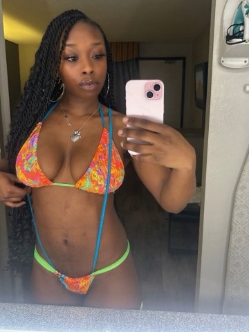 Petite Chocolate Incalls Only — No Lowballers - 1