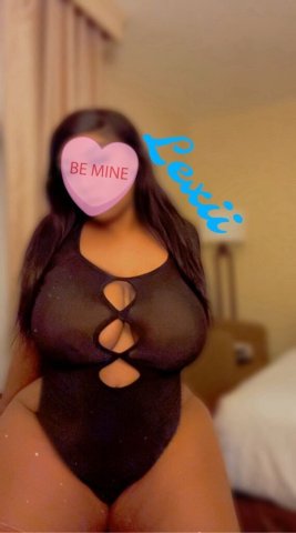 Bridgeport CT Squirter & Creamer Fetish Escort with Big Boobs - 1
