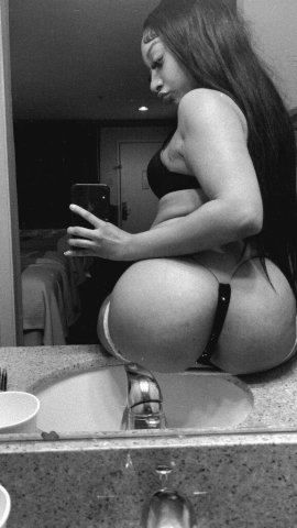 Dallas Texas Female Escort — FT show, Incall, and Outcalls (Deposit) - 1