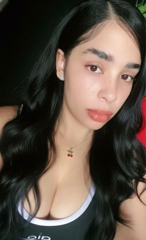 Slim Female Escort in Fort Myers with freckles - 1