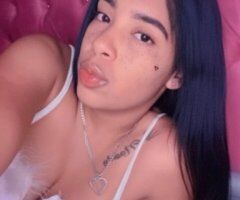 Slim Female Escort in Fort Myers with freckles - Image 2