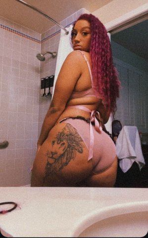 Chico CA MILF Escort — Calls, Outcalls, FaceTime Verification - 1