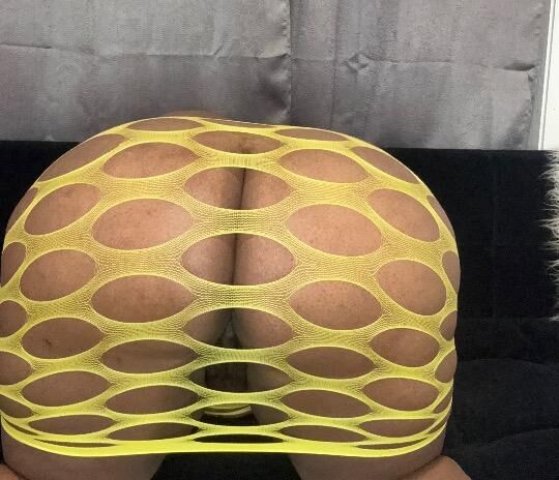 Harrisburg In-Calls Only — Busty Kisses/50+ Assist - 1