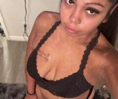 Wet Pussy Service (Outcalls) - Image 3
