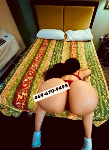 Nashville Female Escort — Light Skin Cuban & Black Mix with Big Booty - 1