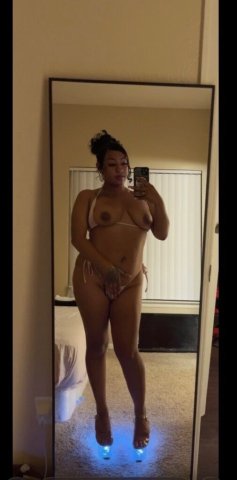Latina Female Escort in Denver — Facetime & content - 1