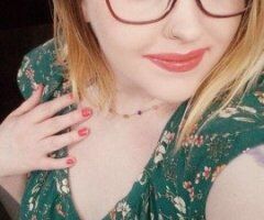 Sadie, Petite Blonde Geeky Girl-Next-Door — Intimate Massage & Girlfriend Experience - Image 5