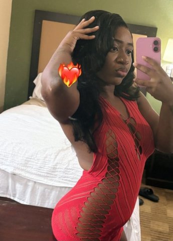 North Bay CA Funsize 4'11 Fetish Friendly Female Escort (Outcall) - 1
