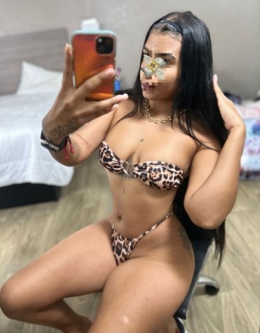Chica latina de 23 años (Treasure Coast, Florida) — discreta y selectiva - 1