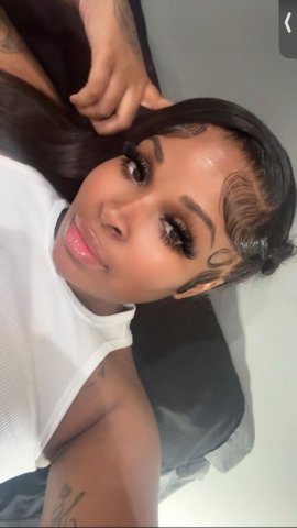 Lola — 24 (Savannah) Female Escort - 1