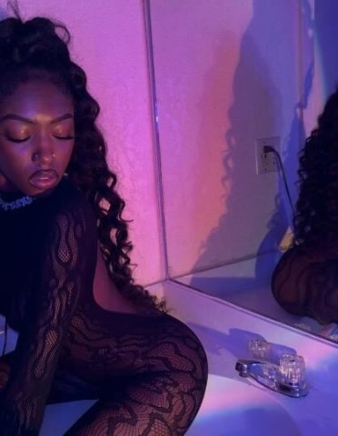 Ann Arbor Female Escort — Incalls & outcalls (video verification required) - 1