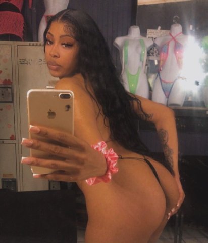 Blaze (23) Lightskin Slim-Thicc Female Escort in Savannah, GA - 1