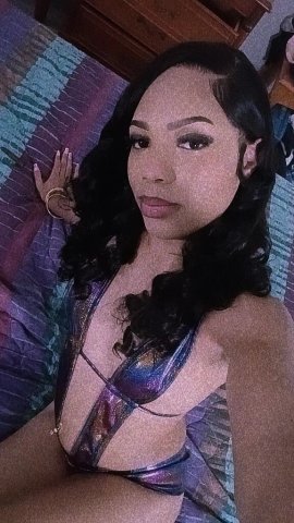 Sacramento Petite Redbone Female Escort — Out Calls & CarPlay Specials - 1