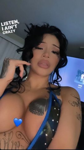 Portland Latina Female Escort — confident, playful conversation and eye contact - 1