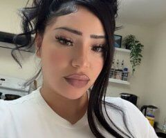Portland Latina Female Escort — confident, playful conversation and eye contact - Image 2