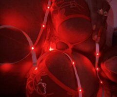 Rockford, IL Female Escort — texting for a time - Image 2