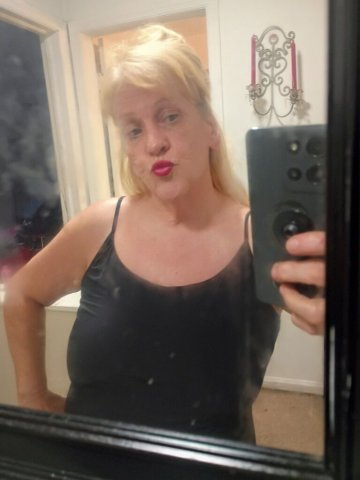 Sensual Hot Oil Massage (Topless) — Private Studio on Henderson Rd - 1