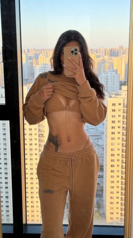 Tiny Latina Princess (25) — Full Body Massage - 1