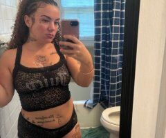 Louisville escorts - Petite Curvy Escort in Louisville, KY