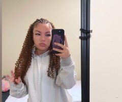 Petite Curvy Escort in Louisville, KY - Image 9