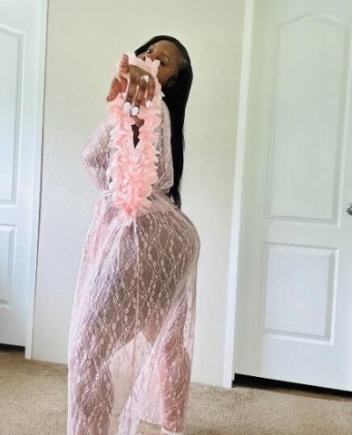 Topeka Chocolate Drip Female Escort — Wet & Sloppy, In/Outcalls - 1