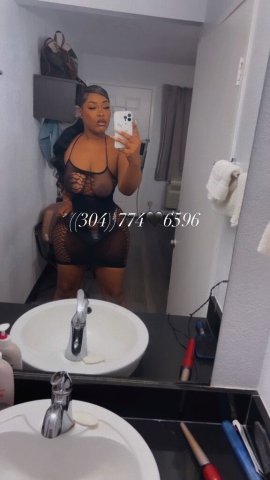 Reno Female Escort — Big Titty Nymph Soaker - 1