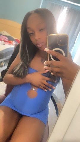 Ms. Mini (18) — Outcall / Car Fun - 1