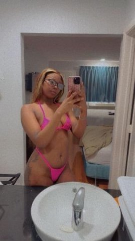 Jackson, MS Slim Petite Fun — Instagram Content & Facetime - 1