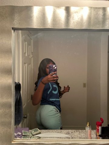 Chocolate baddie  — Slim but thick, here to chat - 1