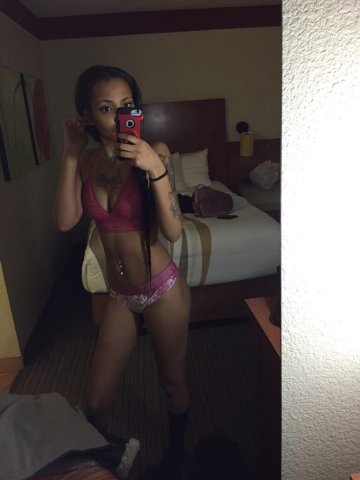 Quad Cities Incalls-Only Female Escort — 10-20 min & 30 min options - 1