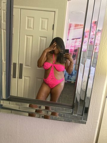 Madam NiaCoxLive — Southern Comfort & HuMpDaY Special - 1