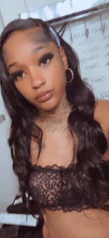Fresno Female Escort — 5'2", 110 lbs, Incall & Outcall (No GFE/No BB) - 1