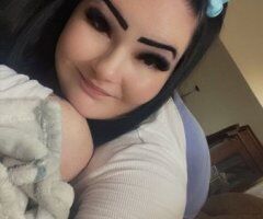 Palmdale/Lancaster escorts - East Palmdale Incall Upscale Special Menu (65+) — Short Curvy Big-Butt Escort
