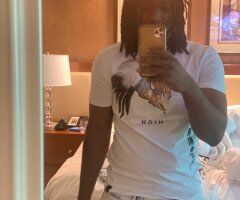 Chicago escorts - NEED SOME ATTENTION I CAN PROVIDE THAT JUST HIT THE LINE AND SEE WHAT HAPPENS