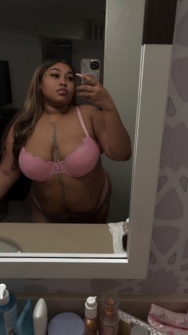 Curvy Salvadorian Bombshell Outcalls (Text-Only) - 1