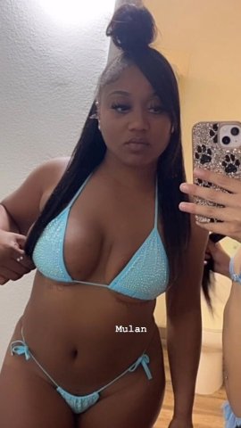 Blasain x Latin Mami — Latin-style adult sessions - 1