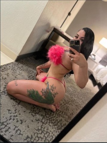 Discreet Latina Escorts in Northern Virginia (DMs/Calls Welcome) - 1