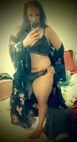 Renee in Tucson Outcalls & Car Dates — Ass-focused Escort - 1