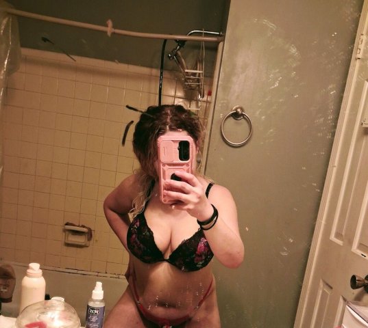 Hayley Quinn (4'11) Greenville Outcall Car Visits Only — Fun-sized - 1
