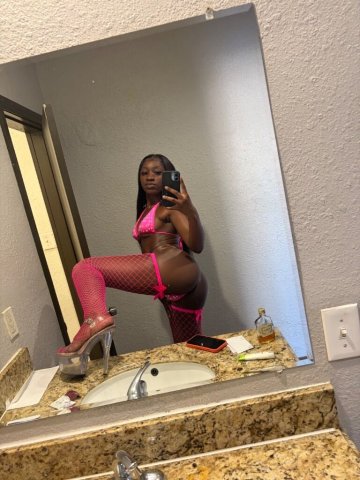 San Fernando Valley Female Escort — Outcalls - 1
